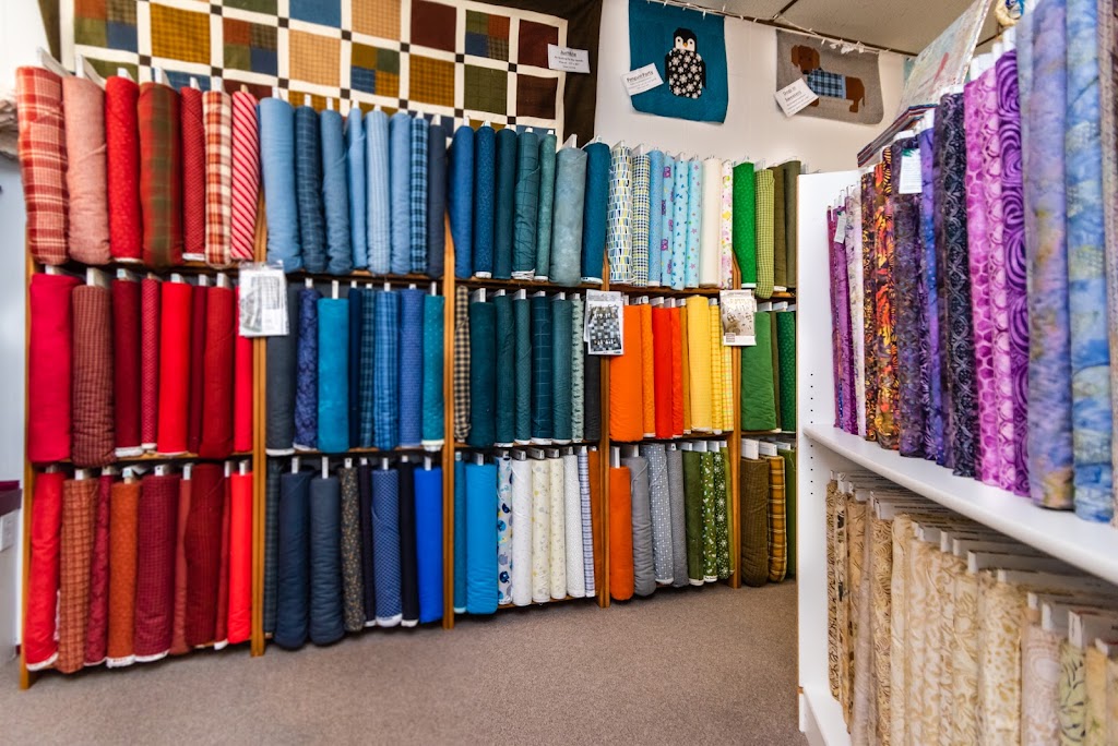 Quilting by the Hearth | 208 Main St S, Lonsdale, MN 55046, USA | Phone: (507) 744-4284