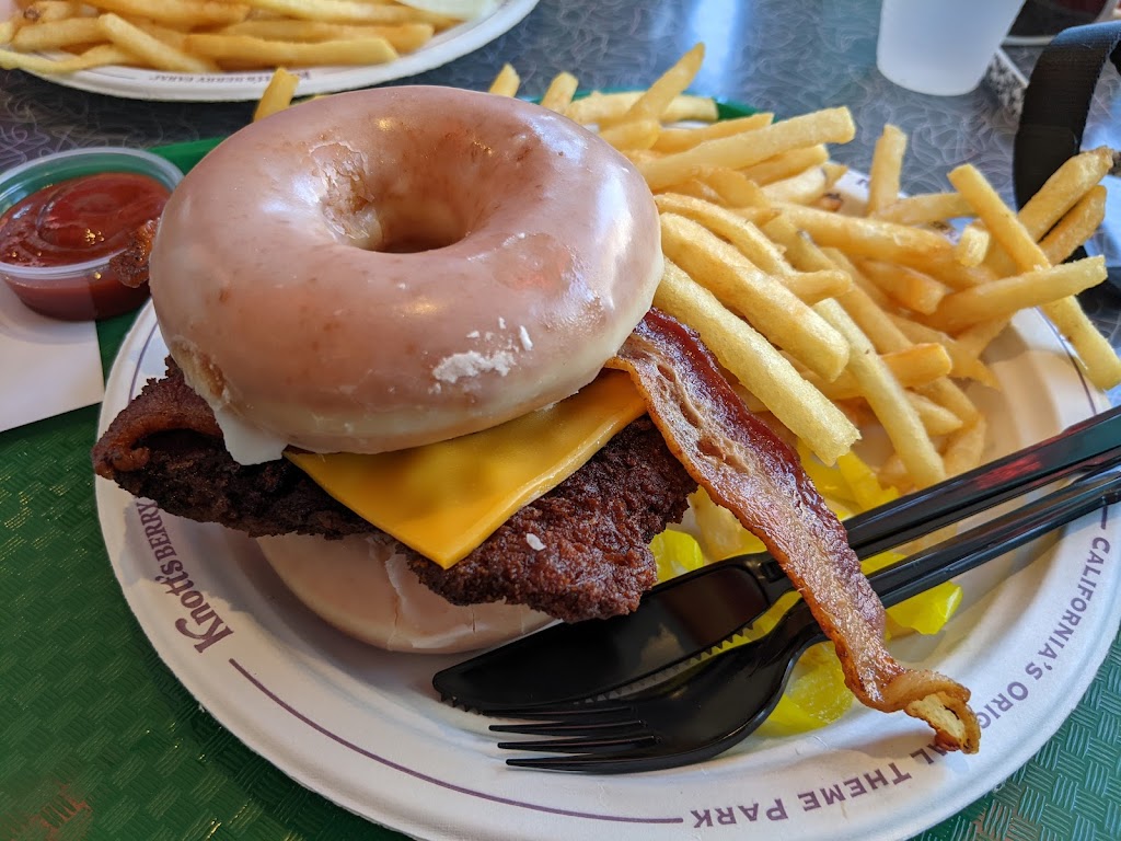 Coasters Diner | 8039 Beach Blvd, Buena Park, CA 90620, USA | Phone: (714) 220-5200