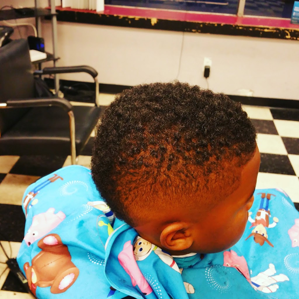 platinum stylez barbershop | 321 E 200th St, Euclid, OH 44119 | Phone: (216) 713-0033