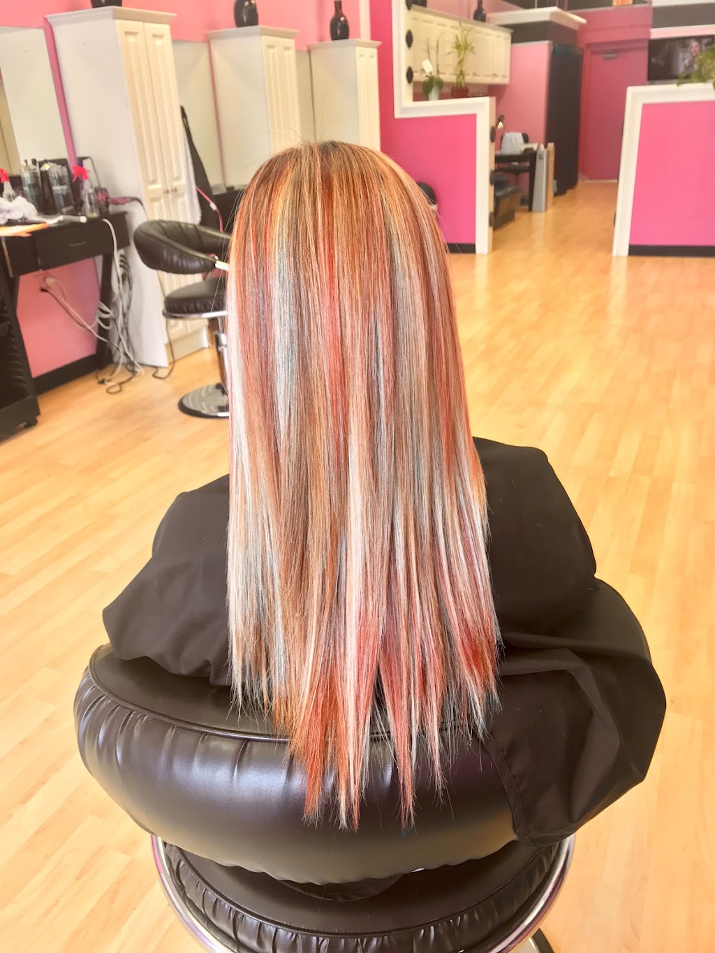 Foxxies Hair Salon | 1993 Sandbridge Rd #105, Virginia Beach, VA 23456, USA | Phone: (757) 689-3999