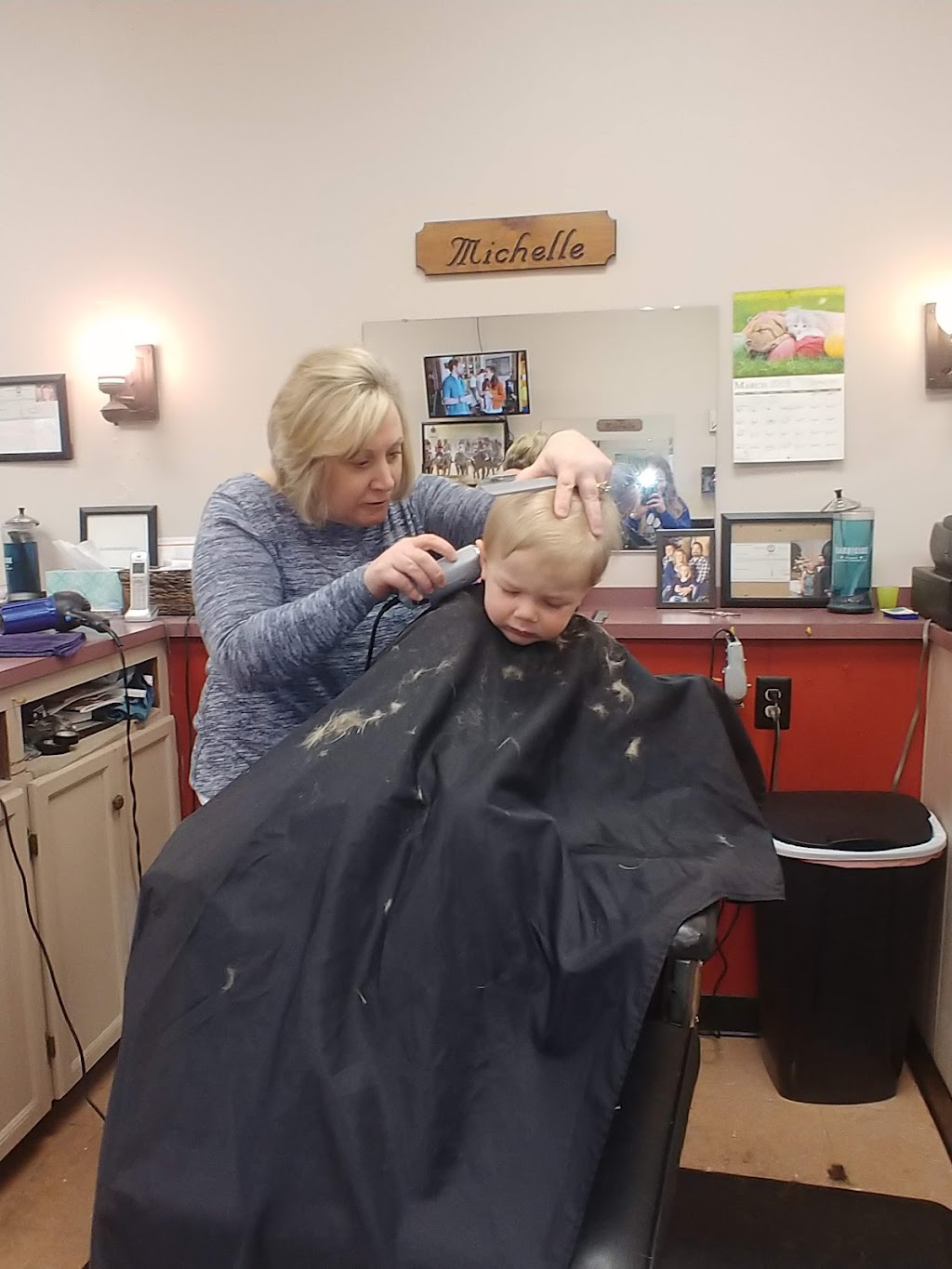 Stables Inn Barber Shop | 9021 Galene Dr, Jeffersontown, KY 40299 | Phone: (502) 267-1541