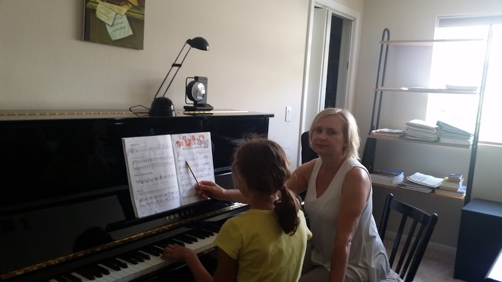 Piano And Flute Lessons | 14731 Raintree Ln, Tustin, CA 92780, USA | Phone: (949) 836-2071