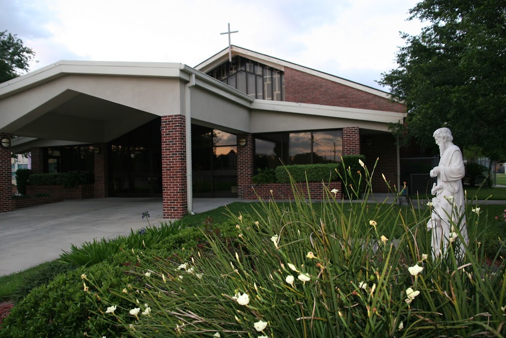 Saint Matthew the Apostle Catholic Church and School | 10021 Jefferson Hwy, River Ridge, LA 70123, USA | Phone: (504) 737-4537