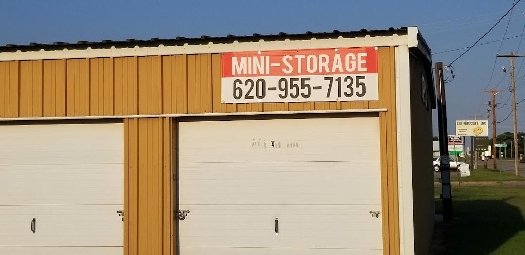 D&M Storage | 321 US-160, Harper, KS 67058, USA | Phone: (620) 955-7135