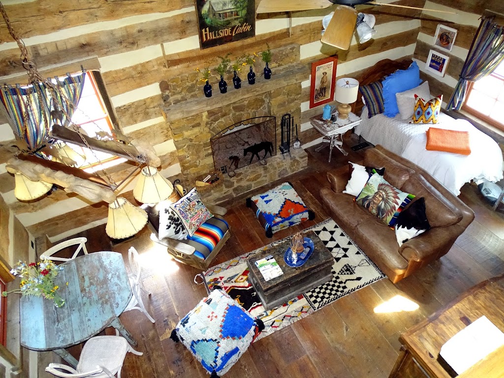 Hillside Cabin | 130 Schoolhouse Ridge, Driftwood, TX 78619, USA | Phone: (512) 423-1963