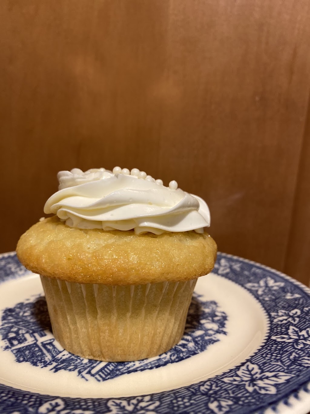 Little Cakes Cupcake Kitchen | 30 Main St #180, Vista, CA 92083, USA | Phone: (760) 842-5138