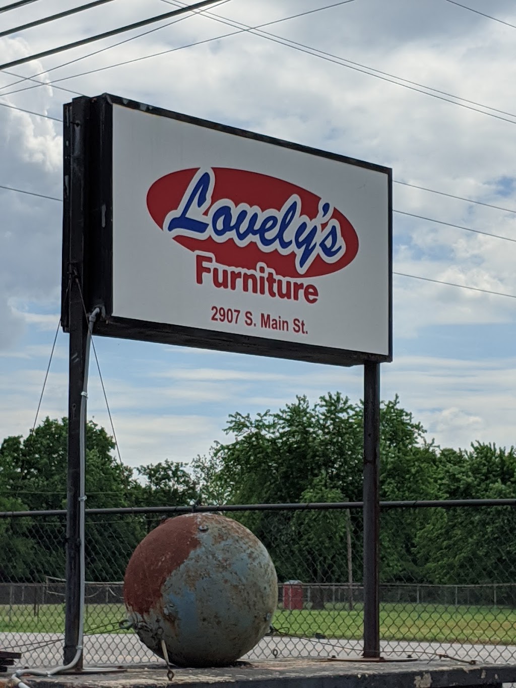 Lovelys Furniture | 2907 S Main St, Middletown, OH 45044, USA | Phone: (513) 423-0773