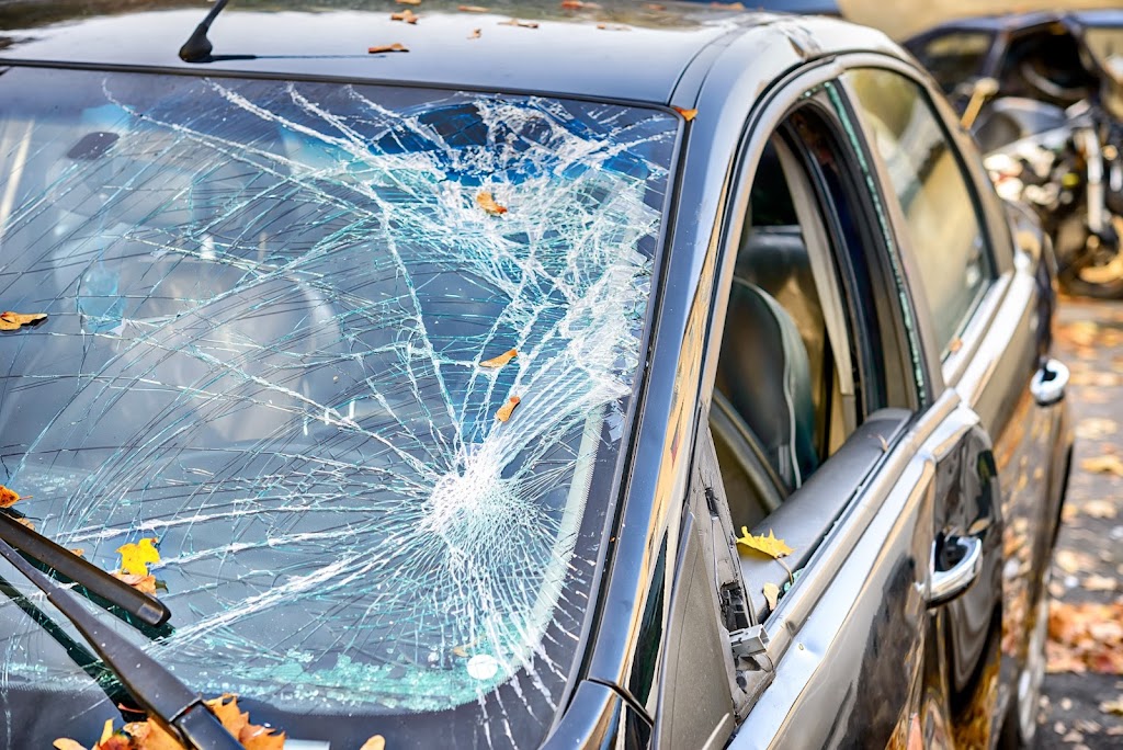 Mobile auto glass services repair #2 | 427 Knightsbridge Cir, Davenport, FL 33896, USA | Phone: (954) 830-9052