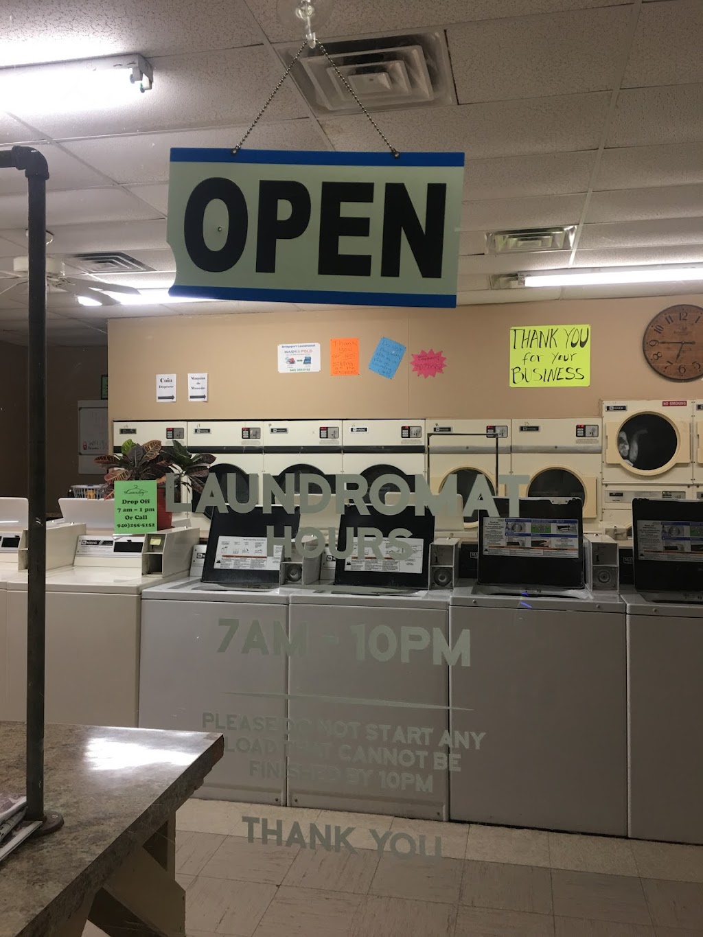 Bridgeport Laundromat | 1403 16th St #2500, Bridgeport, TX 76426, USA | Phone: (940) 255-5152