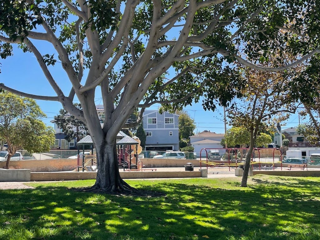 Vincent Park | 630 Vincent St, Redondo Beach, CA 90277, USA | Phone: (310) 318-0610