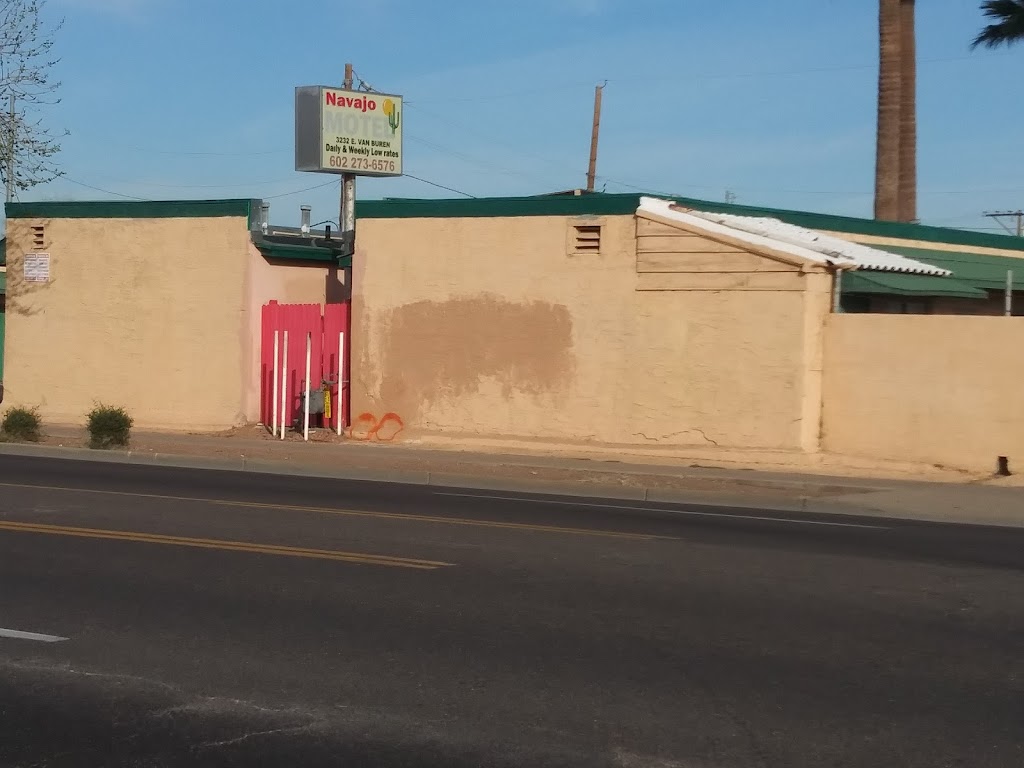 Navajo Motel | 3232 E Van Buren St, Phoenix, AZ 85008, USA | Phone: (602) 273-6576