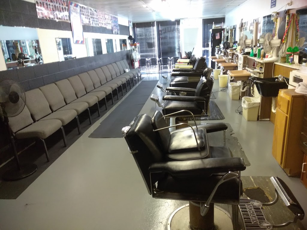 Pauls Barber Shop | 1528 E 19th St, Lubbock, TX 79403 | Phone: (806) 741-1088