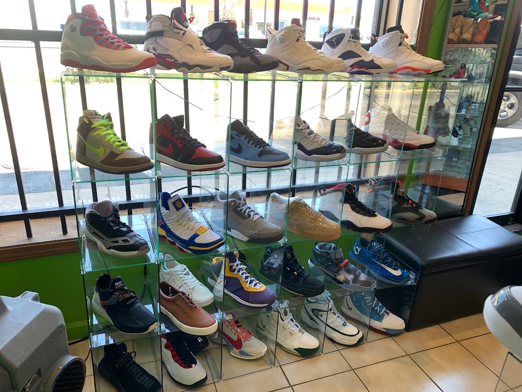 Sneaker Spa Chicago | 7510 S Harlem Ave, Bridgeview, IL 60455, USA | Phone: (708) 517-4839