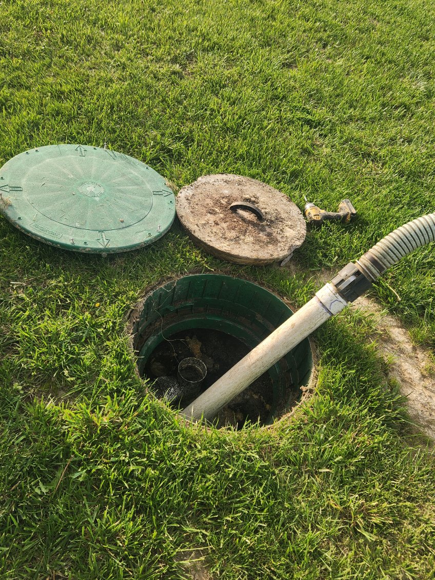 Big Brads Septic Service | 12705 N, IN-129, Batesville, IN 47006, USA | Phone: (812) 934-3734