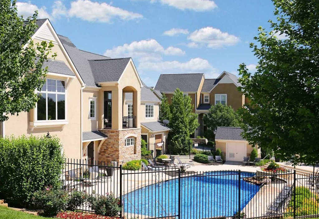 Mansions at Canyon Creek Apartments - Lenexa, KS | 9550 Zarda Dr, Lenexa, KS 66227, USA | Phone: (913) 764-2900