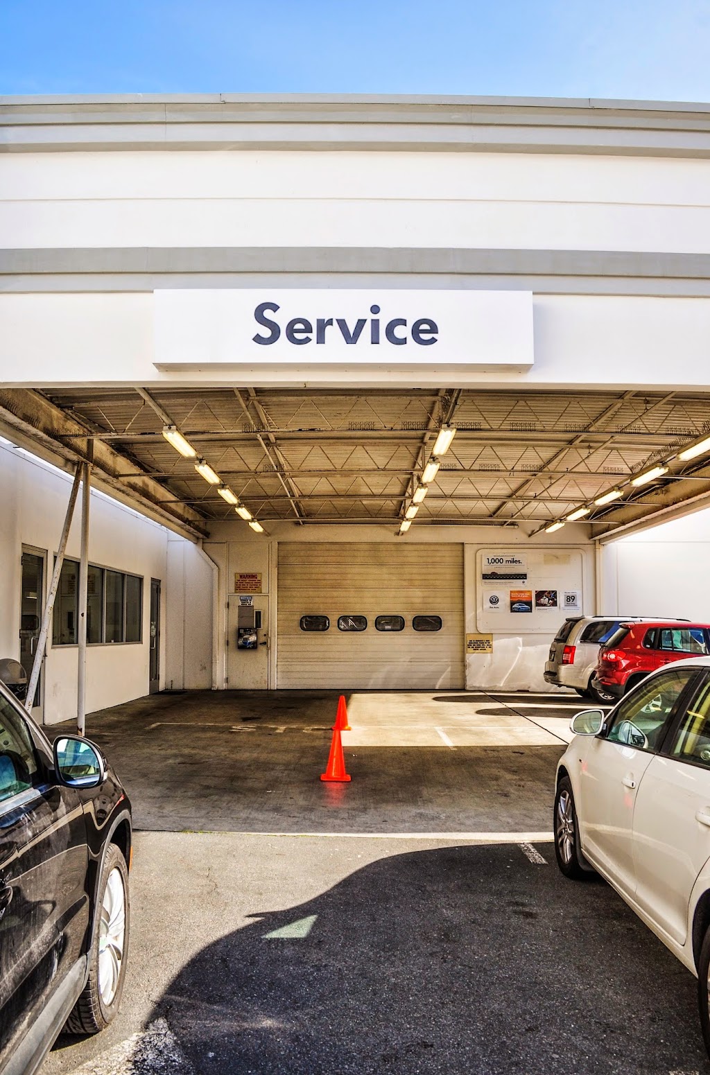 Serramonte Volkswagen | 711 Serramonte Blvd, Colma, CA 94014, USA | Phone: (650) 880-3939