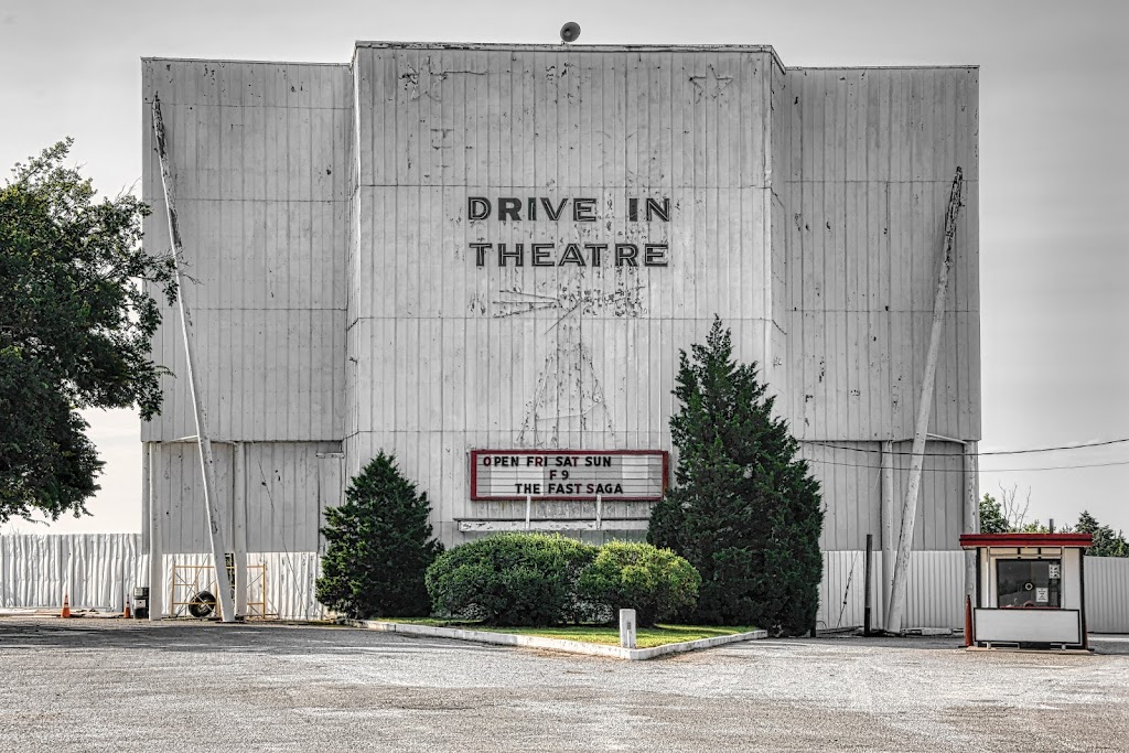 Beacon Drive In Theatre | 2404 S Division St, Guthrie, OK 73044, USA | Phone: (405) 282-4512