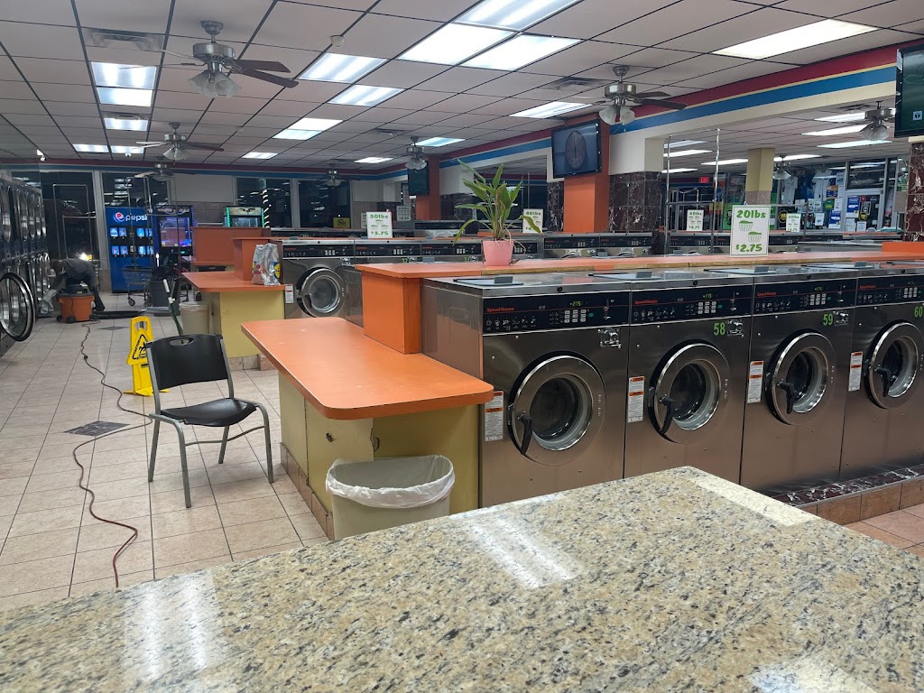 Forest 24 Hour Laundromat | 8541 Richmond Hwy, Alexandria, VA 22309, USA | Phone: (301) 520-1321