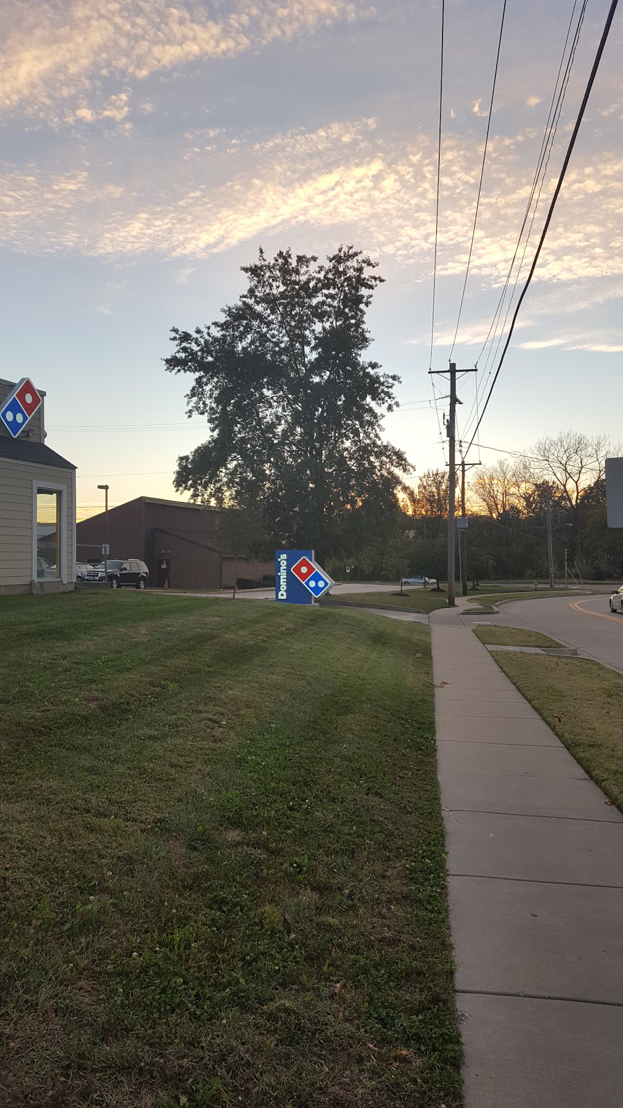 Dominos Pizza | 2148 McKelvey Rd, Maryland Heights, MO 63043, USA | Phone: (314) 878-1111