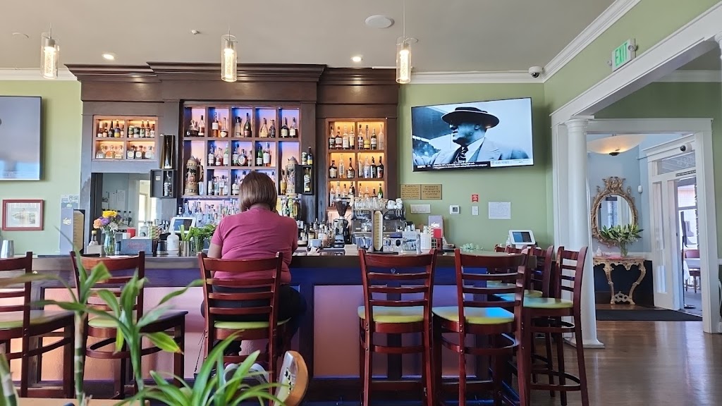 Laras Fine Dining | 1900 Esplanade Dr, Richmond, CA 94804, USA | Phone: (510) 234-1860