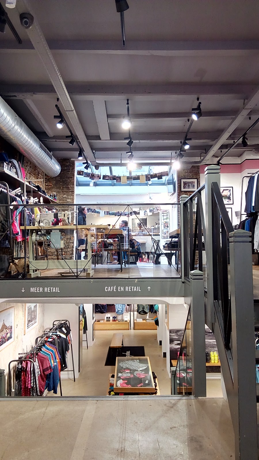 Rapha Amsterdam | Wolvenstraat 10, 1016 EP Amsterdam, Netherlands | Phone: 020 341 5082