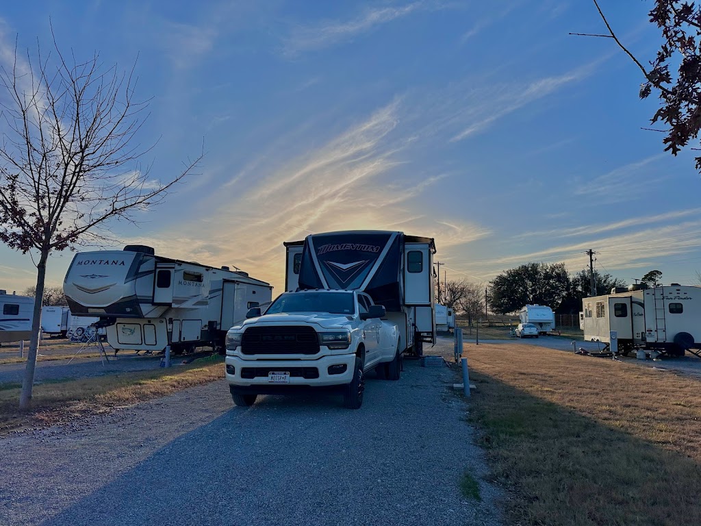 Westwood Too Rv Park | 899 Old Brock Rd, Weatherford, TX 76088, USA | Phone: (817) 683-4533