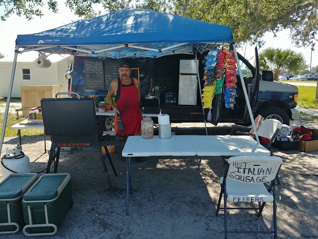 Junkyard Dawgs Food Stand | 8251 15th St E, Sarasota, FL 34243, USA | Phone: (941) 545-4612