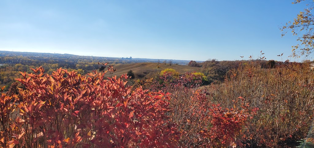 Prairie Bluff Conservation Area | 10092 Indigo Dr, Eden Prairie, MN 55347, USA | Phone: (952) 949-8300