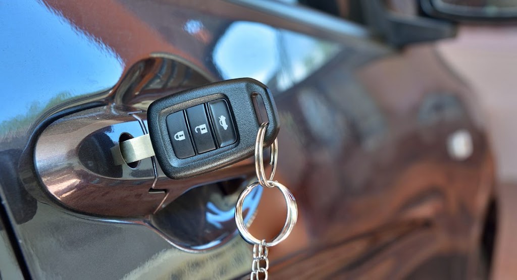 Car Key Programming League City TX | 2305 E Main St, League City, TX 77573, USA | Phone: (281) 305-8547