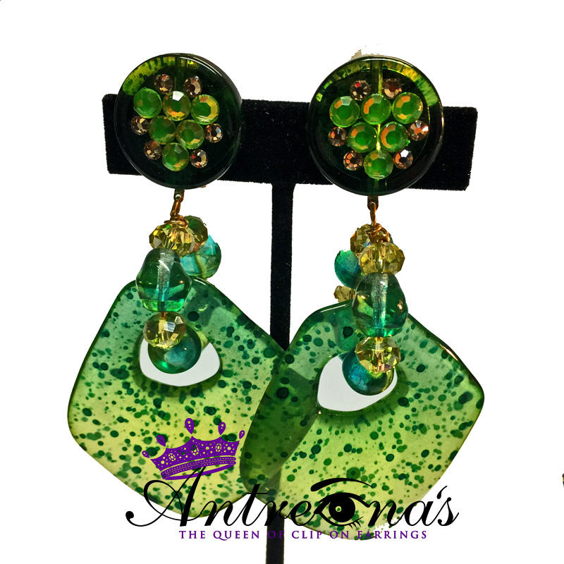 Antreinas Earrings | 5526 Apple Ridge Trail, West Bloomfield Township, MI 48322, USA | Phone: (248) 737-1655