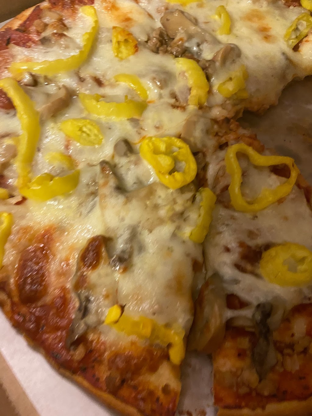 Angilos Pizza | 807 Loveland Madeira Rd, Loveland, OH 45140, USA | Phone: (513) 683-0001