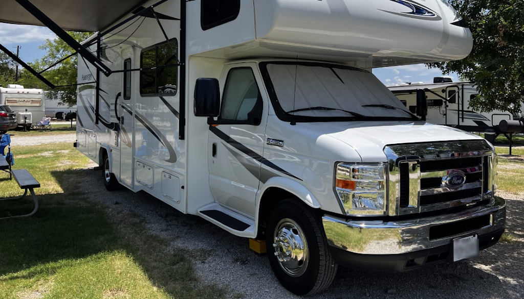 Classic C RV Rentals LLC | 207 Hitt St, Waxahachie, TX 75165, USA | Phone: (817) 266-0769