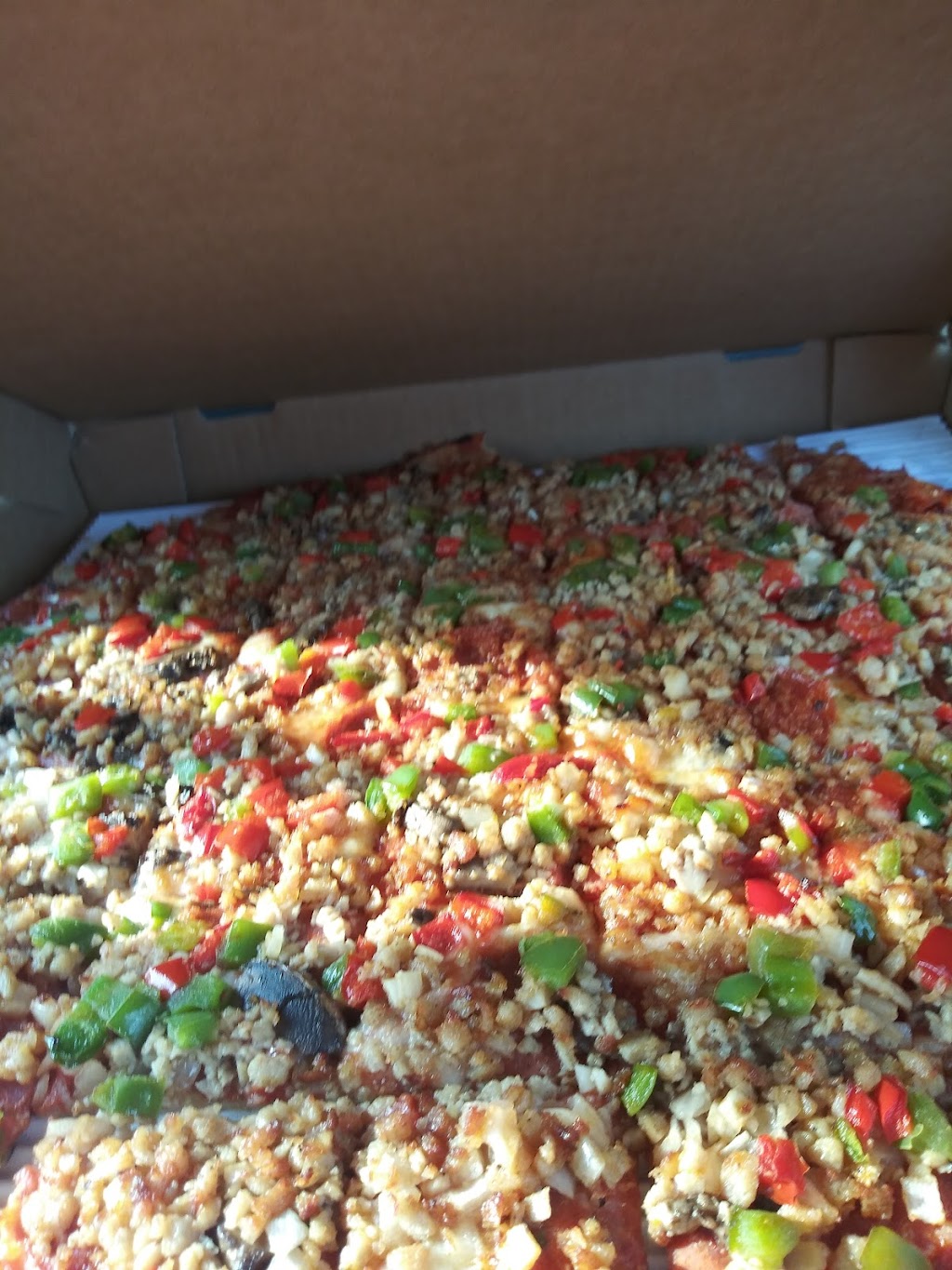 Cassanos Pizza King | 665 S Main St, Monroe, OH 45050, USA | Phone: (888) 294-5464