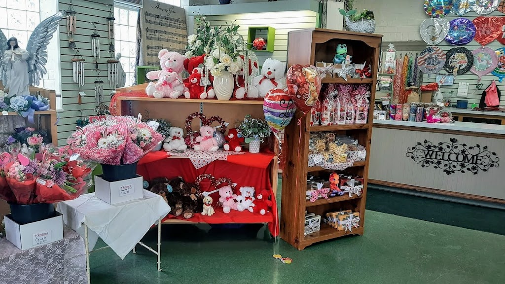 Jensens Flowers & Gifts - Garrettsville | 8122 High St, Garrettsville, OH 44231, USA | Phone: (330) 527-4624