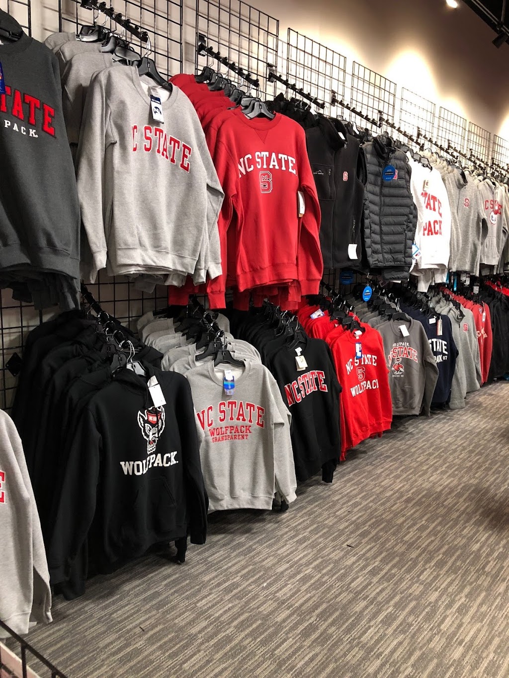 Red and White Shop | 3526 Wade Ave, Raleigh, NC 27607, USA | Phone: (919) 803-3268