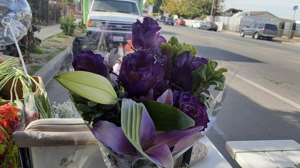 MandM Fresh Flowers | 2108 E 92nd St, Los Angeles, CA 90002, USA | Phone: (323) 499-0585