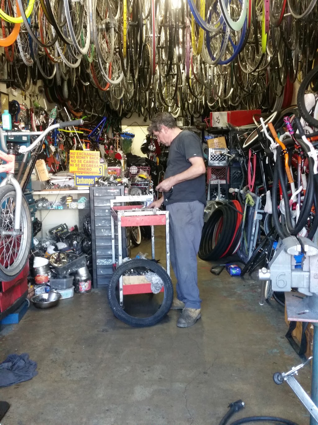 DC. Bike Shop | 1108 E 32nd St, Los Angeles, CA 90011, USA | Phone: (323) 240-3235