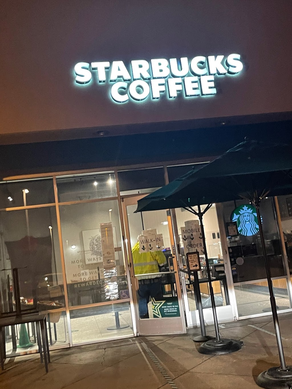 Starbucks | 1704 Old Oakland Rd Ste. 400, San Jose, CA 95131, USA | Phone: (408) 573-1445
