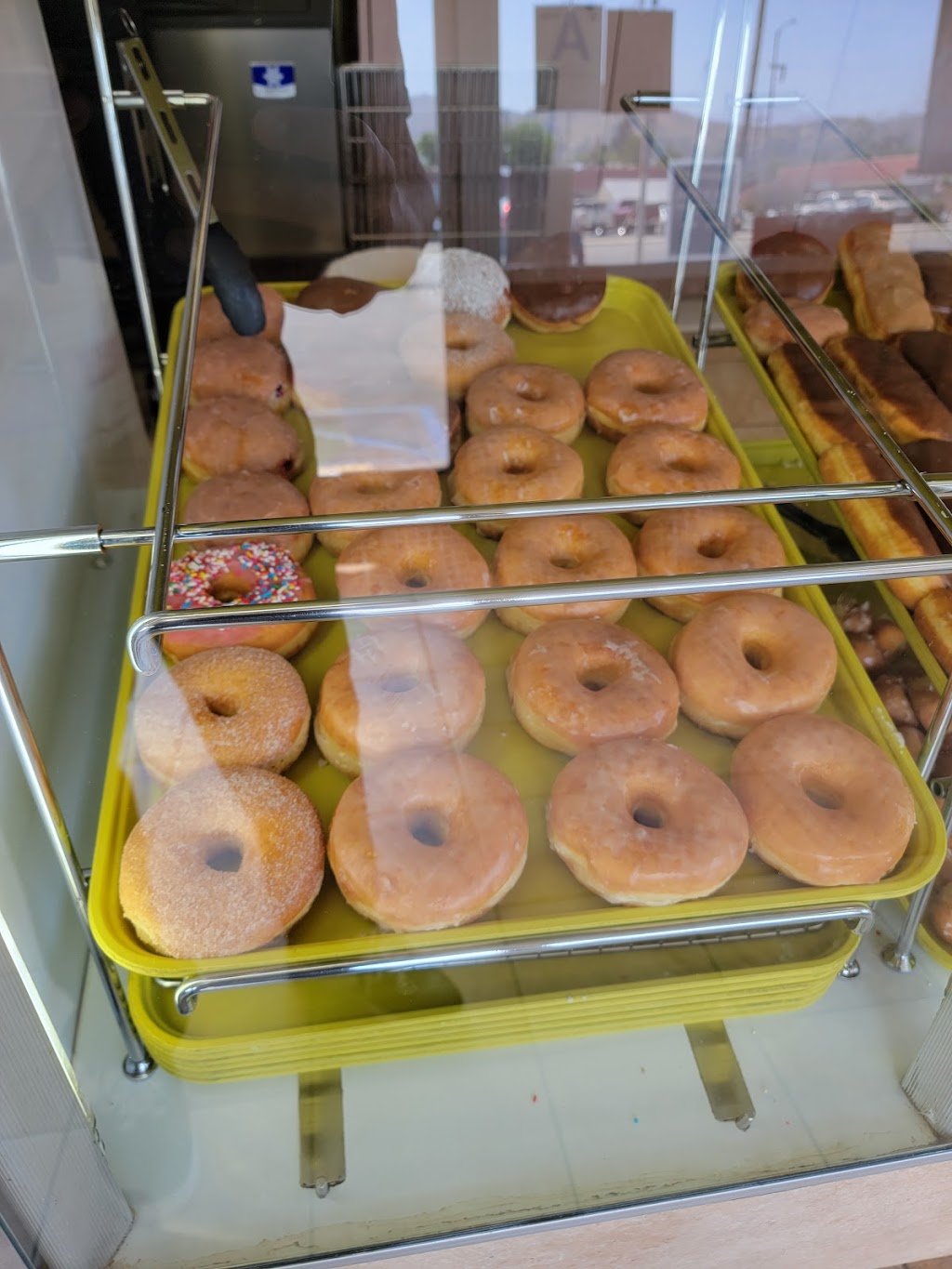 K H Cinnamon Donuts | 8441 Sunland Blvd, Sun Valley, CA 91352, USA | Phone: (818) 768-2845