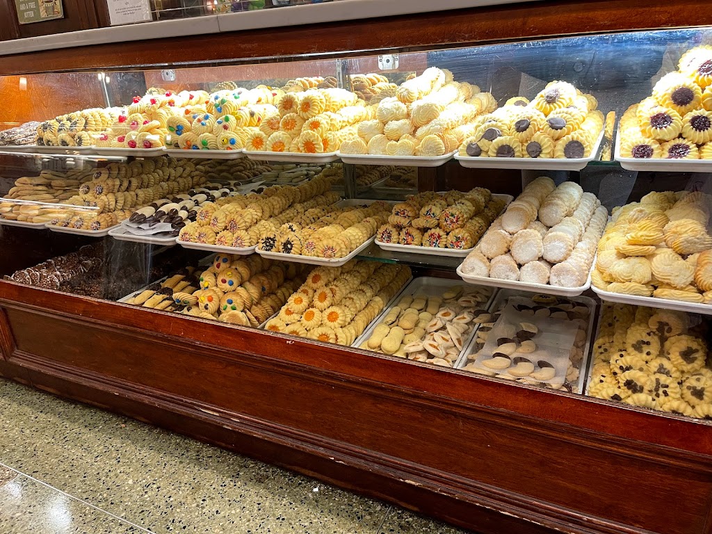 Contis Pastry Shoppe | 786 Morris Park Ave, Bronx, NY 10462, USA | Phone: (718) 239-9339