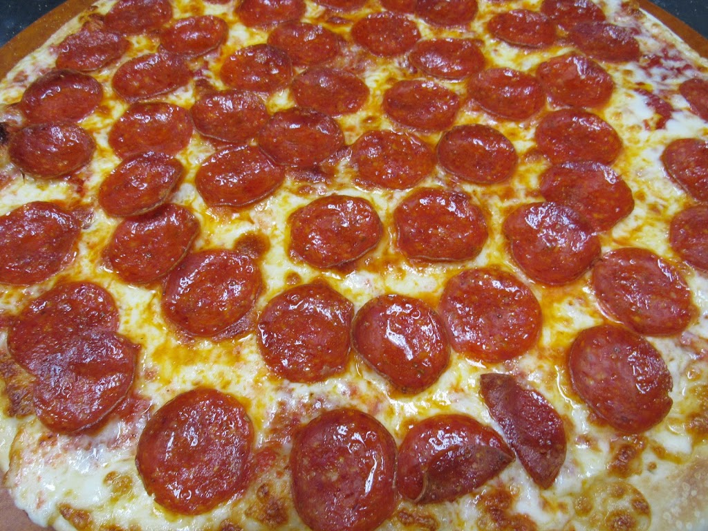 Cassinis Pizza | 8711 E Point Douglas Rd S, Cottage Grove, MN 55016, USA | Phone: (651) 459-1100