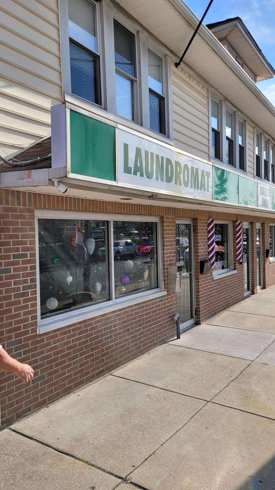 Arbutus Laundromat | 5501 Oregon Ave, Baltimore, MD 21227, USA | Phone: (410) 242-9177