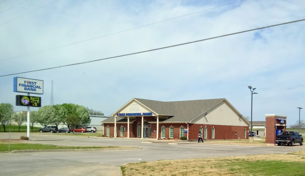 First Financial Bank | 609 E Rock Island Ave, Boyd, TX 76023, USA | Phone: (940) 683-8760