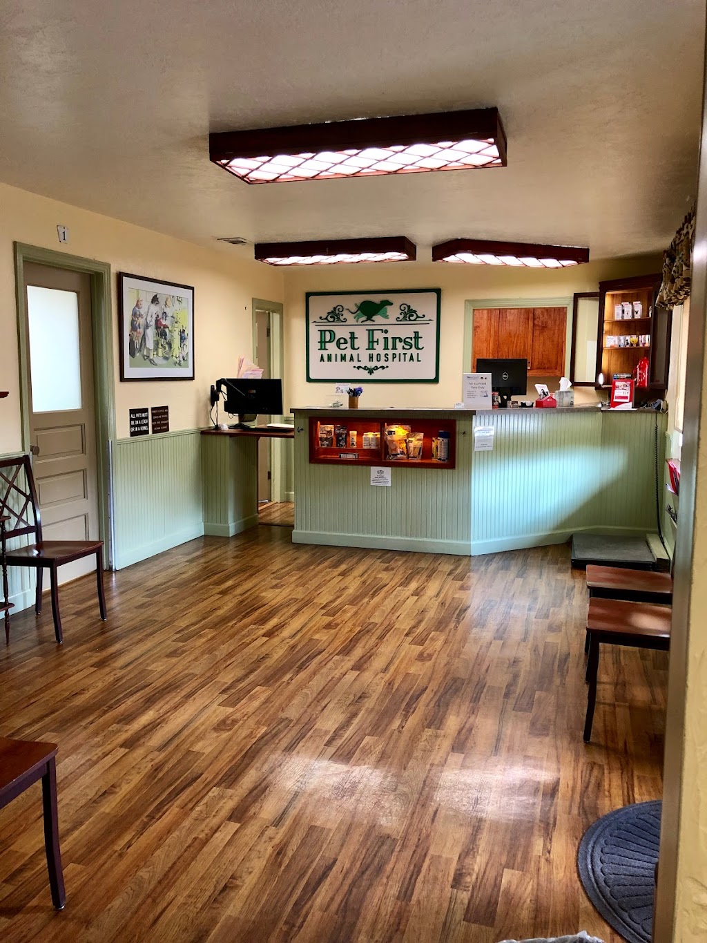 Pet First Animal Hospital | 2212 53rd Ave E, Bradenton, FL 34203, USA | Phone: (941) 753-2995