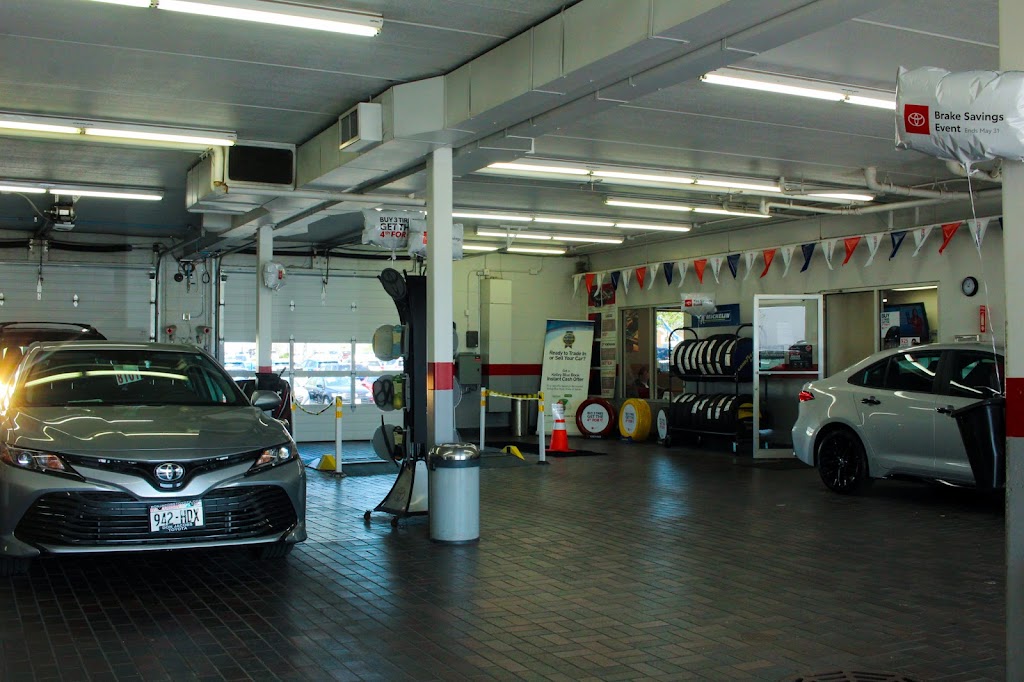 Don Jacobs Toyota | 5727 S 27th St, Milwaukee, WI 53221, USA | Phone: (414) 281-3100