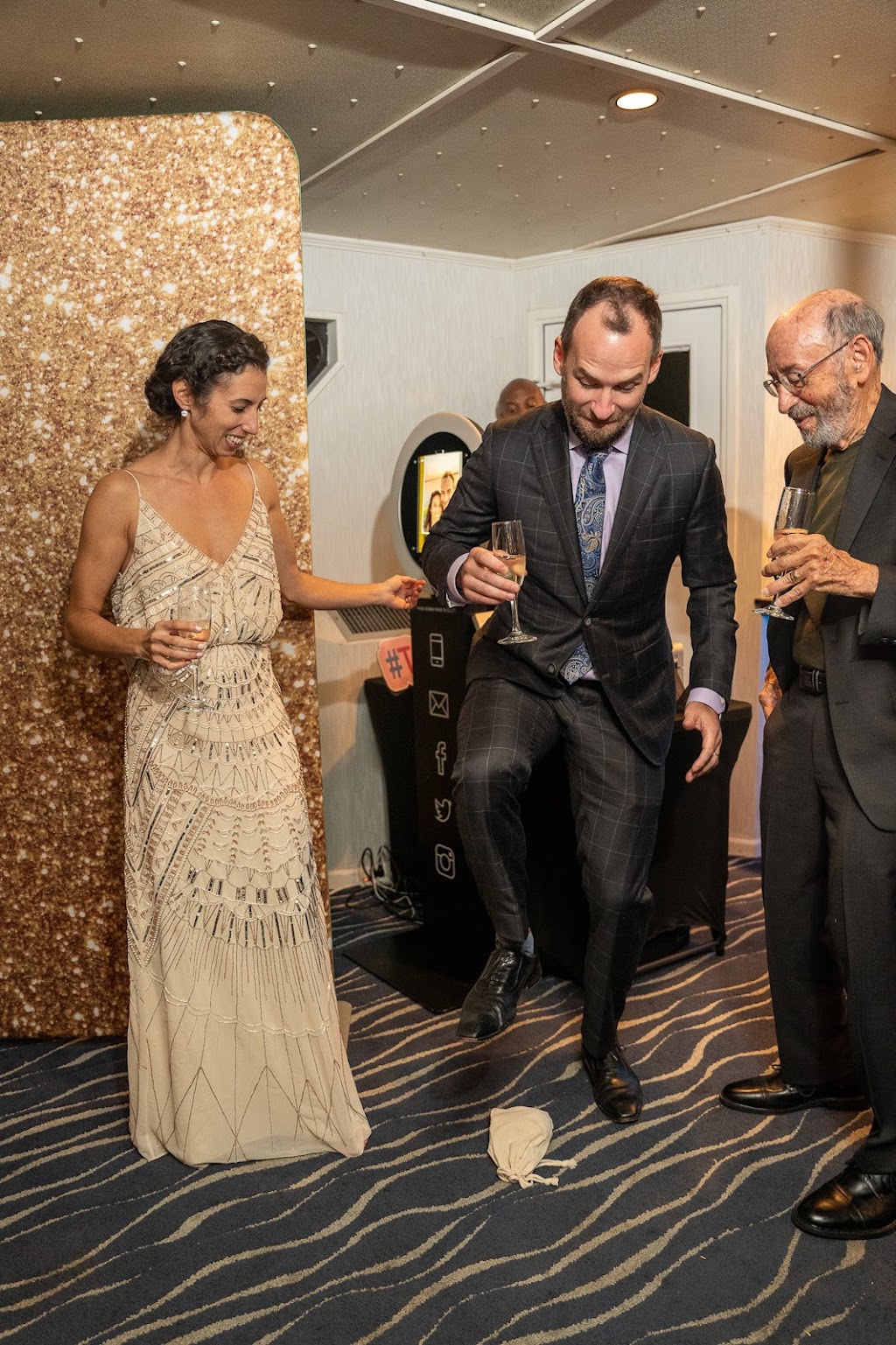 Silhouettes & Profiles | 160 West 71st Street #2JK, (71st, between Columbus and, Broadway, New York, NY 10023, USA | Phone: (212) 877-3372