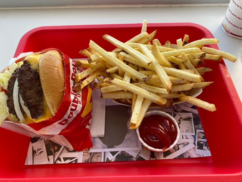 In-N-Out Burger | 8285 W Bell Rd, Peoria, AZ 85382, USA | Phone: (800) 786-1000