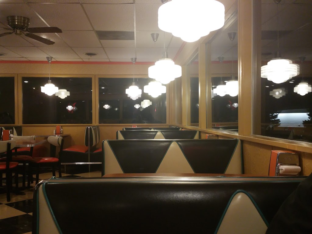 A&W Restaurant | 601 N Main St, Edgerton, WI 53534, USA | Phone: (608) 884-8412