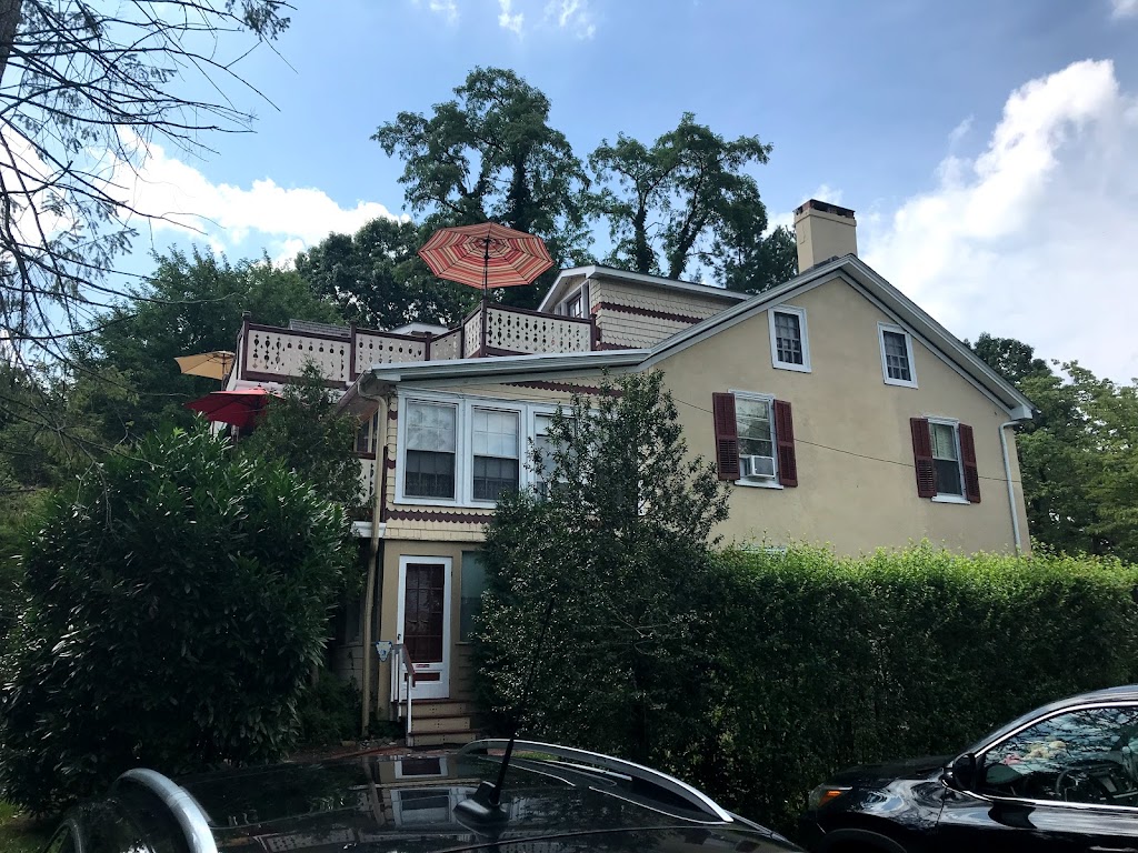 1833 Umpleby House Bed & Breakfast Inn | 117 W Bridge St, New Hope, PA 18938, USA | Phone: (215) 862-2520