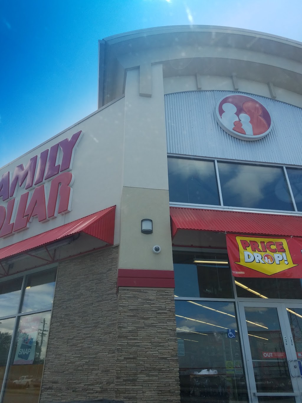 Family Dollar | 4500 Mack Rd, Sacramento, CA 95823, USA | Phone: (916) 894-5503